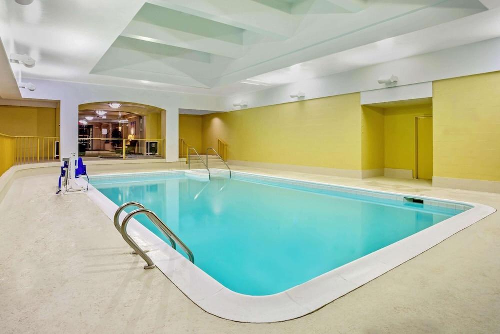 La Quinta By Wyndham Stamford / New York City Εξωτερικό φωτογραφία
