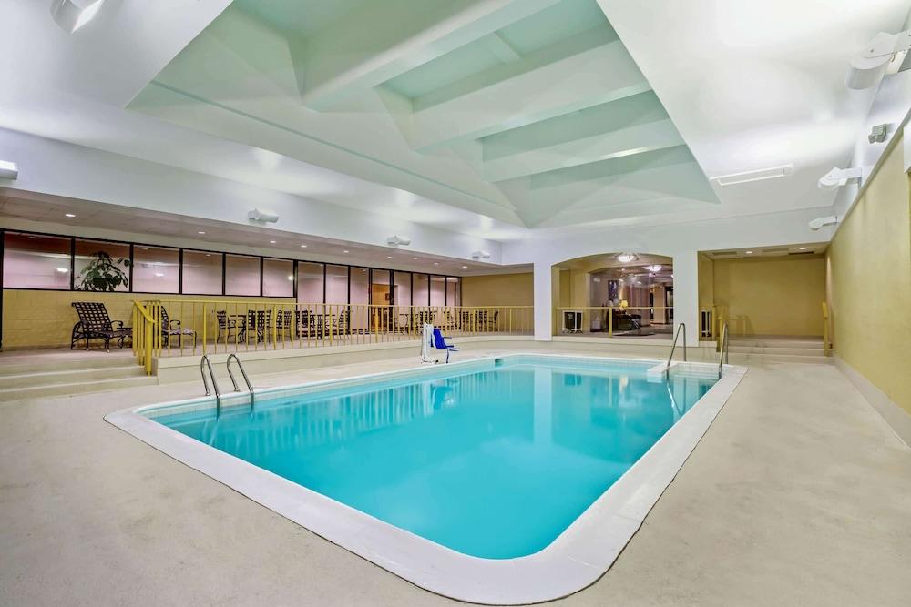 La Quinta By Wyndham Stamford / New York City Εξωτερικό φωτογραφία