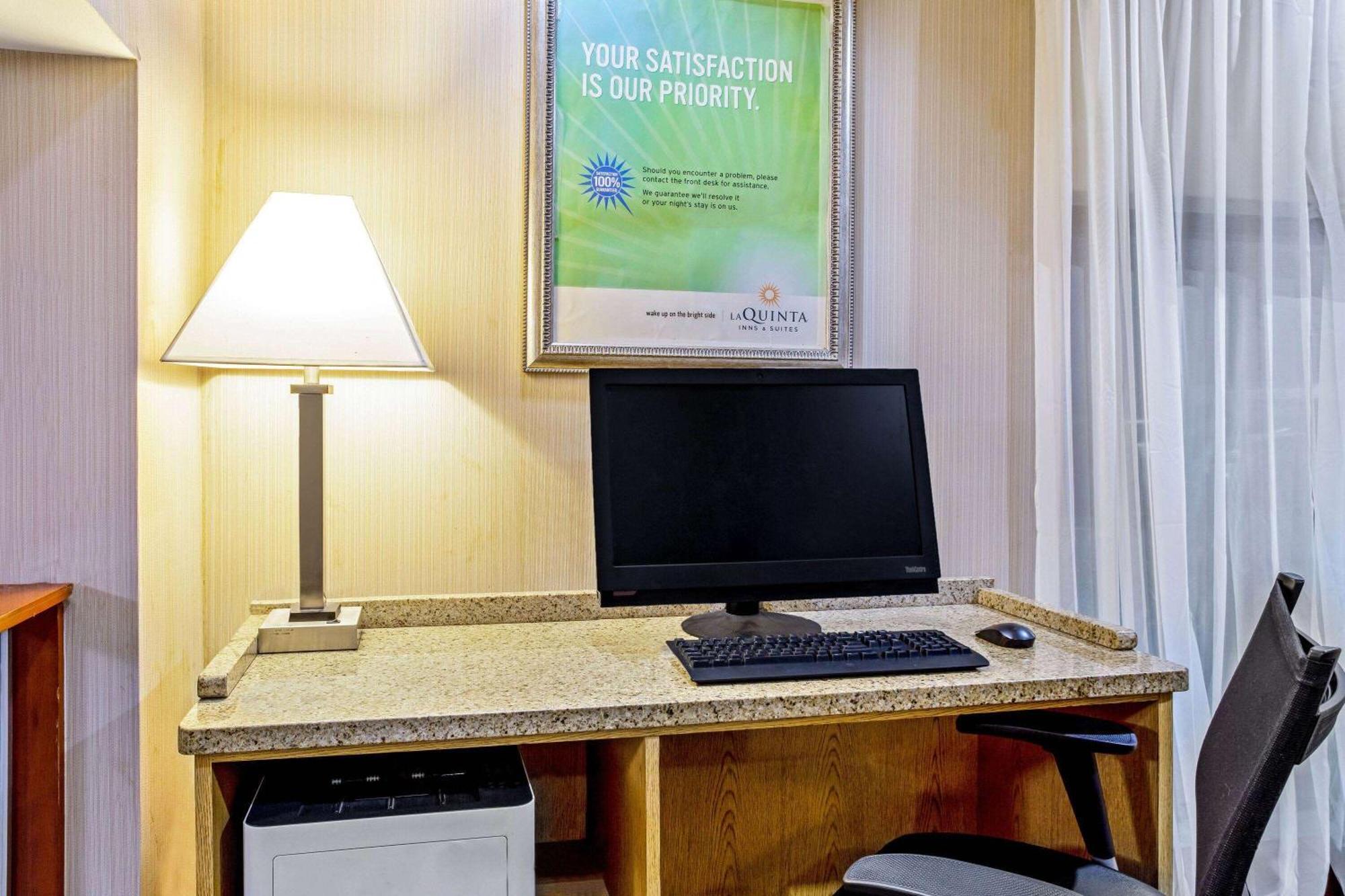 La Quinta By Wyndham Stamford / New York City Εξωτερικό φωτογραφία