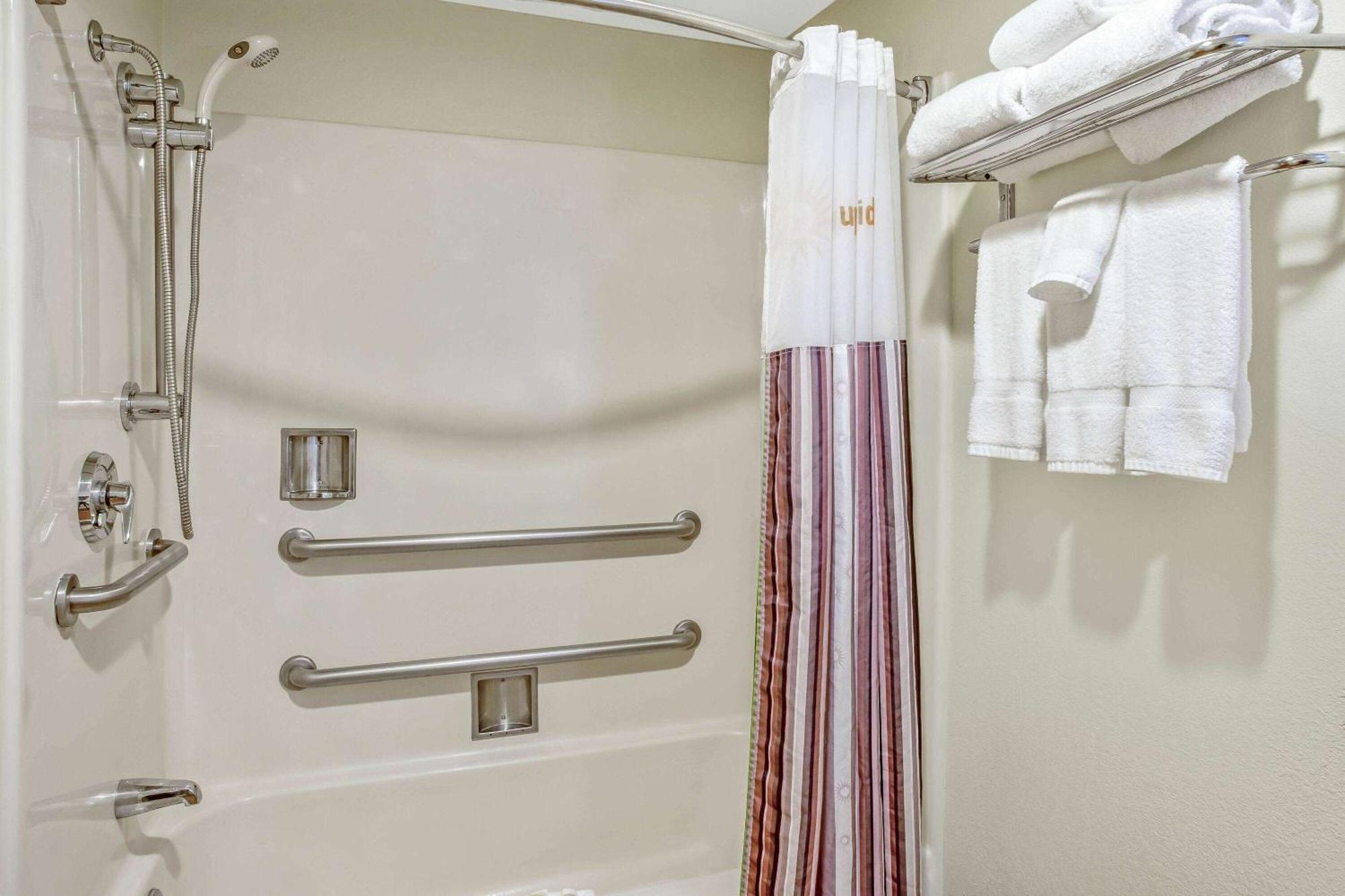 La Quinta By Wyndham Stamford / New York City Εξωτερικό φωτογραφία