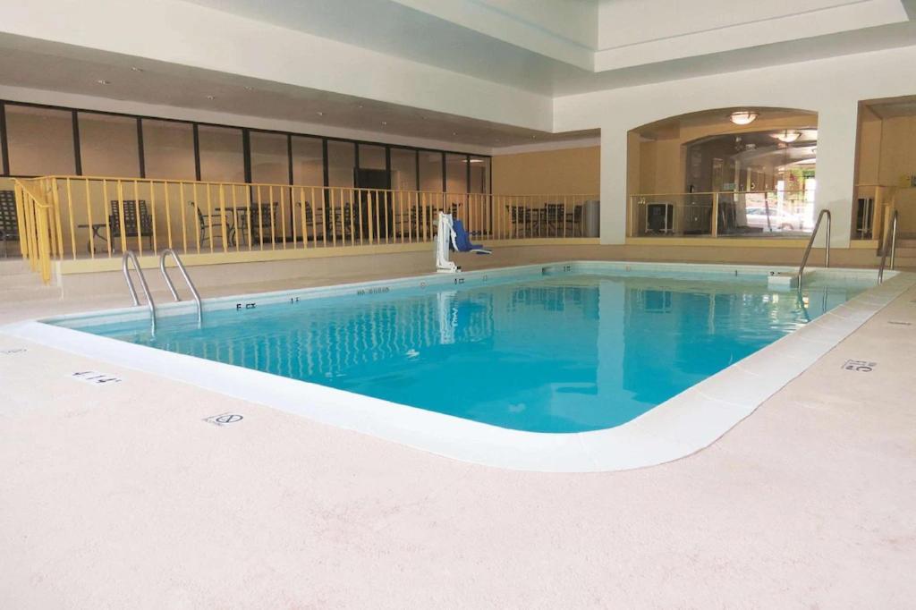 La Quinta By Wyndham Stamford / New York City Εξωτερικό φωτογραφία